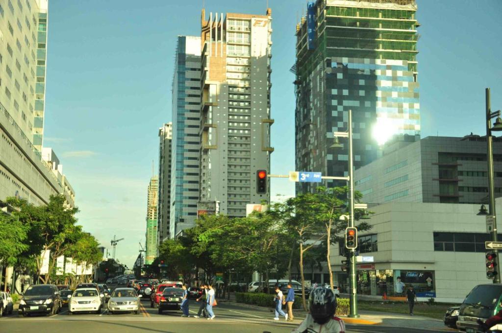 The Fort Budget Hotel- Bonifacio Global City Makati City Kültér fotó
