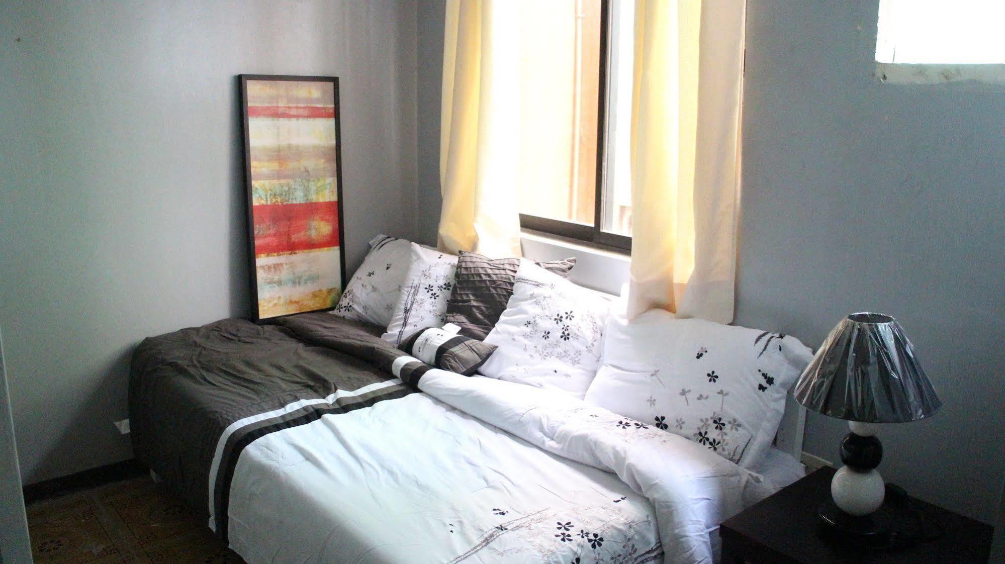The Fort Budget Hotel- Bonifacio Global City Makati City Kültér fotó